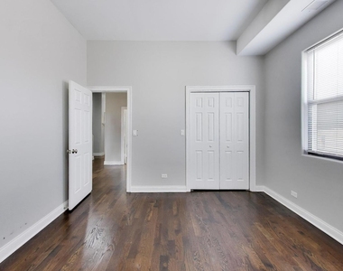 3330 S Indiana Avenue - Photo Thumbnail 12