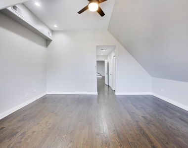 3330 S Indiana Avenue - Photo Thumbnail 23