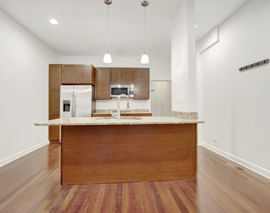 1010 W Dakin Street - Photo Thumbnail 10