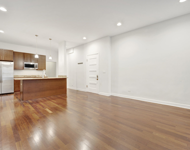 1010 W Dakin Street - Photo Thumbnail 1