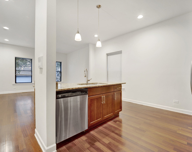 1010 W Dakin Street - Photo Thumbnail 11