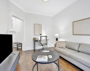 1006 W Dakin Street - Photo Thumbnail 2