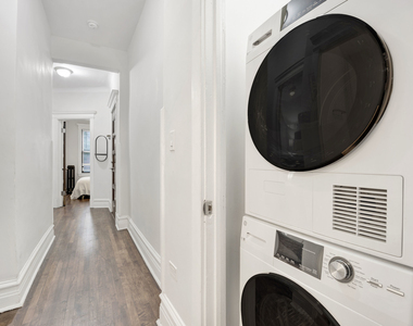 1006 W Dakin Street - Photo Thumbnail 5