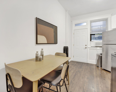 1006 W Dakin Street - Photo Thumbnail 7