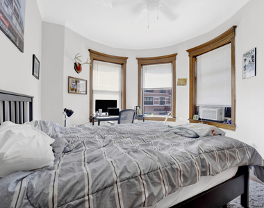 1000 W Dakin Street - Photo Thumbnail 2