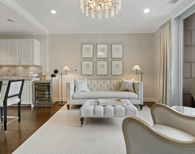 10 E Delaware Place - Photo Thumbnail 10