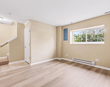 24617 Patriot Square Drive - Photo Thumbnail 1