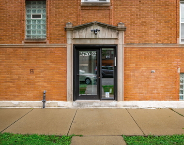 3722 W Altgeld Street - Photo Thumbnail 2