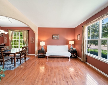 37061 N Bonnie Brae Road - Photo Thumbnail 5