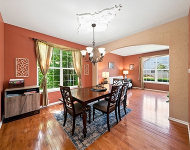 37061 N Bonnie Brae Road - Photo Thumbnail 10