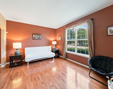 37061 N Bonnie Brae Road - Photo Thumbnail 4