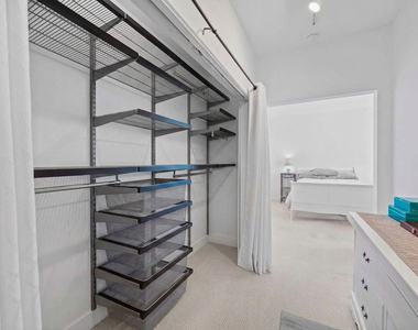 860 W Blackhawk Street - Photo Thumbnail 12