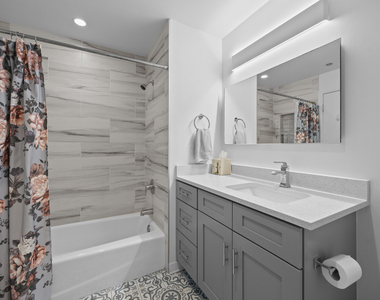 860 W Blackhawk Street - Photo Thumbnail 14