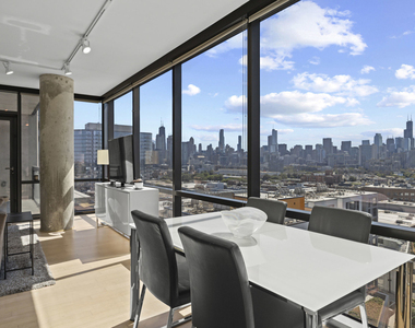 860 W Blackhawk Street - Photo Thumbnail 2