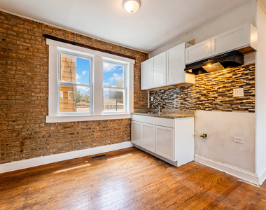1633 W 76th Street - Photo Thumbnail 4