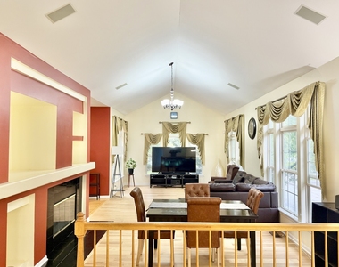 2820 N Greenwood Avenue - Photo Thumbnail 17