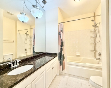 2820 N Greenwood Avenue - Photo Thumbnail 24