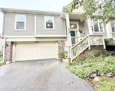 2820 N Greenwood Avenue - Photo Thumbnail 2