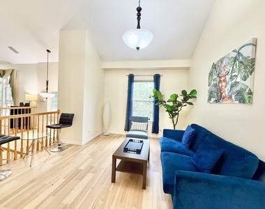 2820 N Greenwood Avenue - Photo Thumbnail 27