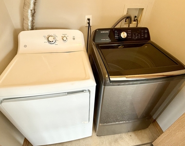 388 Richmond Drive - Photo Thumbnail 25