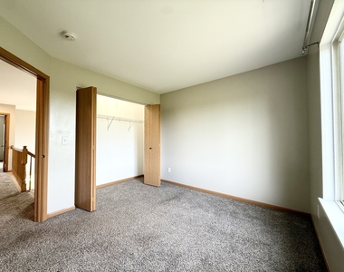 388 Richmond Drive - Photo Thumbnail 19