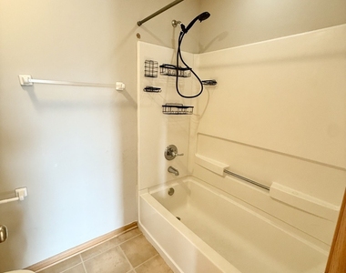 388 Richmond Drive - Photo Thumbnail 18