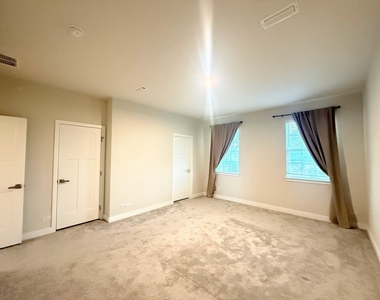 772 Weller Drive - Photo Thumbnail 14