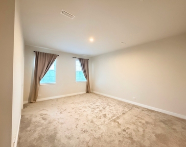 772 Weller Drive - Photo Thumbnail 10