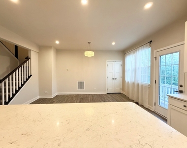 772 Weller Drive - Photo Thumbnail 4