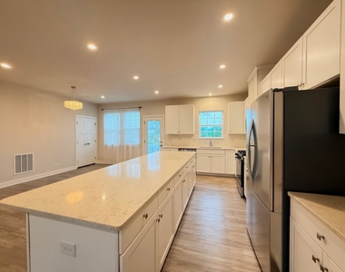 772 Weller Drive - Photo Thumbnail 5