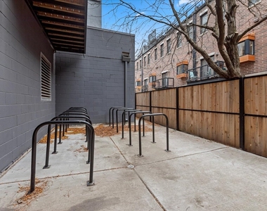 2217 W Madison Street - Photo Thumbnail 16