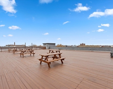 2217 W Madison Street - Photo Thumbnail 15