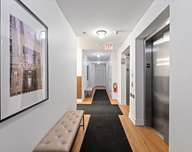 2217 W Madison Street - Photo Thumbnail 12