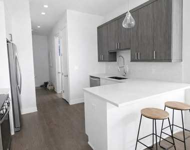 2217 W Madison Street - Photo Thumbnail 1