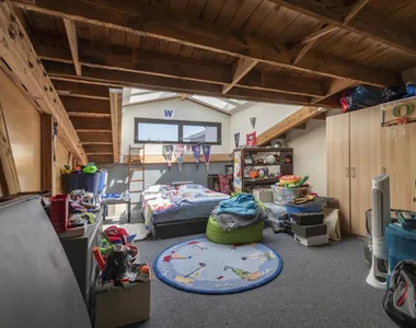 1703 Darrow Avenue - Photo Thumbnail 2