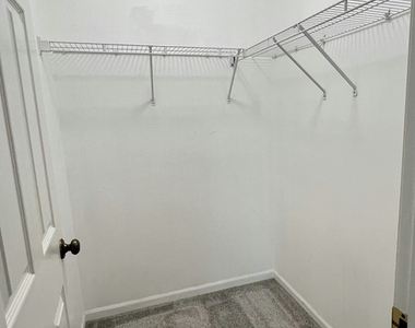 1214 Orleans Drive - Photo Thumbnail 13