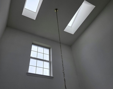 1214 Orleans Drive - Photo Thumbnail 4
