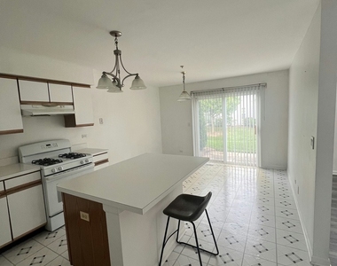 1214 Orleans Drive - Photo Thumbnail 6