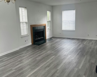 1214 Orleans Drive - Photo Thumbnail 3