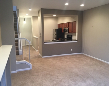 1828 Lucylle Court - Photo Thumbnail 10