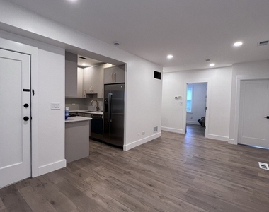 6508 N Richmond Street - Photo Thumbnail 6