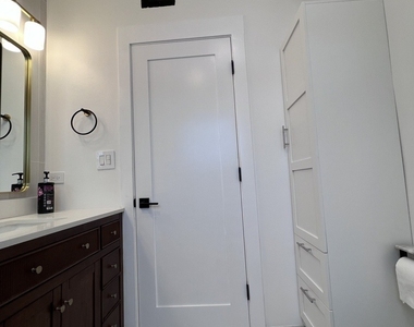6508 N Richmond Street - Photo Thumbnail 13
