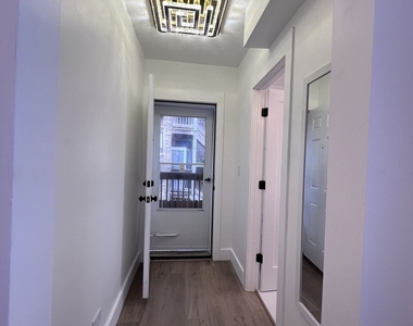 6508 N Richmond Street - Photo Thumbnail 14