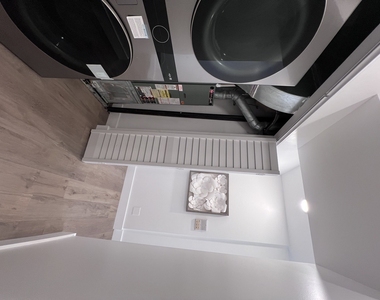 6508 N Richmond Street - Photo Thumbnail 10
