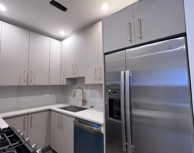 6508 N Richmond Street - Photo Thumbnail 2