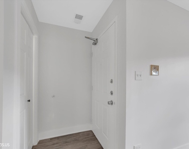 1955 N Hicks Road - Photo Thumbnail 7