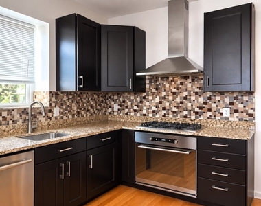 3039 W Wilson Avenue - Photo Thumbnail 12