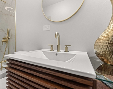 6150 S Saint Lawrence Avenue - Photo Thumbnail 23