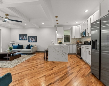 6150 S Saint Lawrence Avenue - Photo Thumbnail 14
