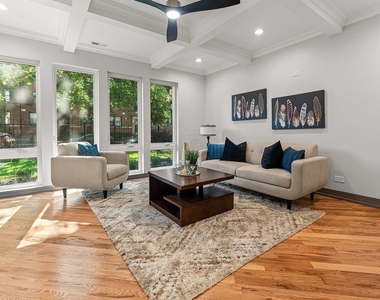 6150 S Saint Lawrence Avenue - Photo Thumbnail 9